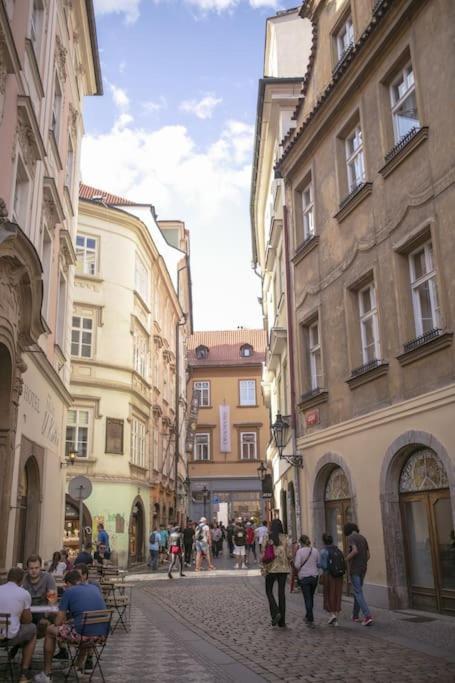 King Charles Apartment Praha Bagian luar foto