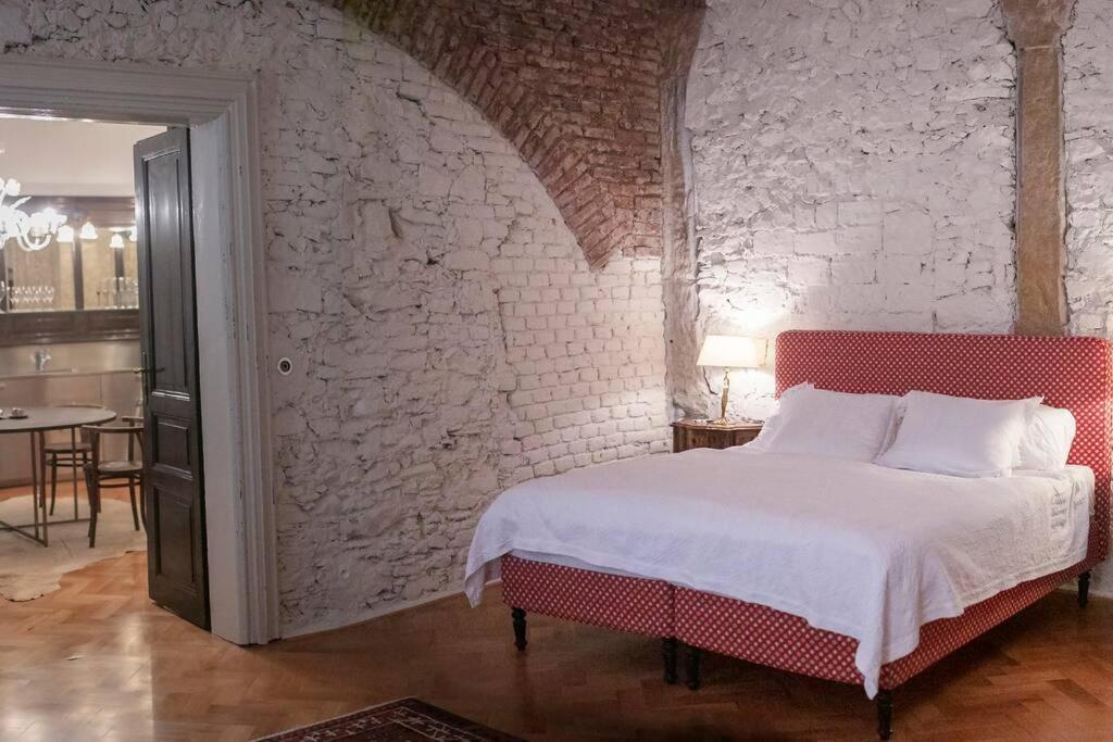 King Charles Apartment Praha Bagian luar foto